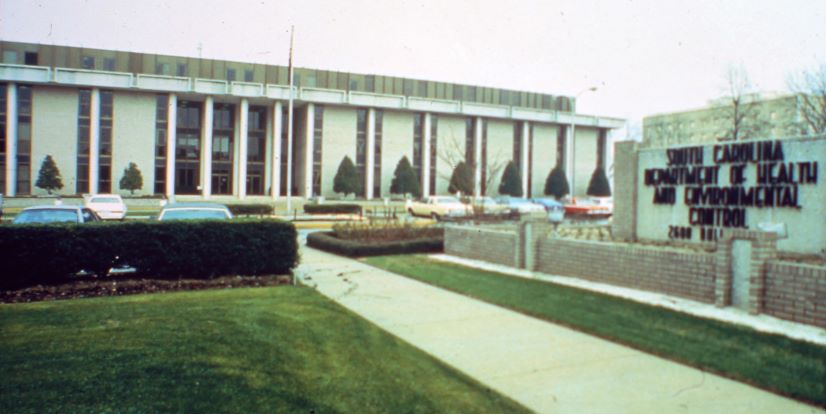 Old photograph from around the 1970s-80s of the front of the 2600 Bull Street DHEC building 